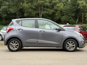 2016 Hyundai I10 1.2 Premium Hatchback 5dr Petrol Manual Euro 5 (87 Ps) in Grey — image 4