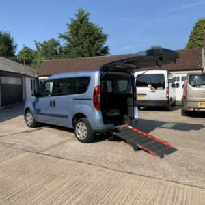2016 Fiat Doblo 1.6 Dobl? 1.6 16v Multijet 95hp Easy Air in Blue — image 2