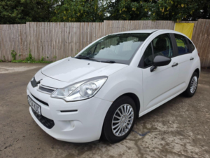 2014 Citroen C3 1.4 Hdi Vt Euro 5 5dr in White — image 5