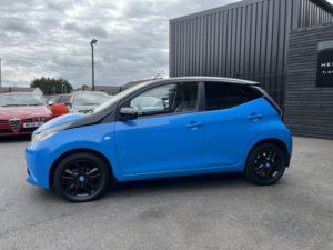 2015 Toyota Aygo 1.0 Vvt-I X-Cite in Blue — image 6