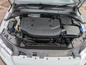 2015 Volvo Xc70 2.4 Se Lux D5 AWD in White — image 6