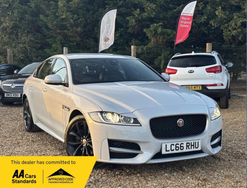 2017 Jaguar Xf 2.0d R-Sport Auto Euro 6 (s/s) 4dr in White — image 1