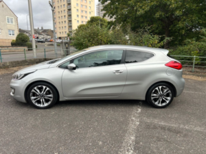 2013 Kia Proceed 1.6 Crdi Ecodynamics Se Hatchback 3dr Diesel Manual Euro 5 (s/s) (126 Bhp) in Silver — image 3