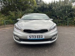 2013 Kia Proceed 1.6 Crdi Ecodynamics Se Hatchback 3dr Diesel Manual Euro 5 (s/s) (126 Bhp) in Silver — image 4