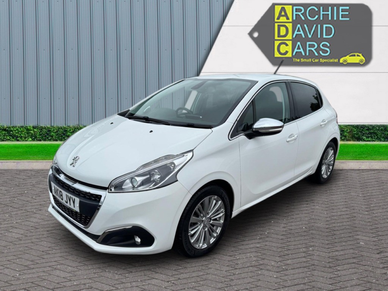 2018 Peugeot 208 1.2 Puretech Allure in White — image 1