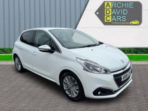 2018 Peugeot 208 1.2 Puretech Allure in White — image 3