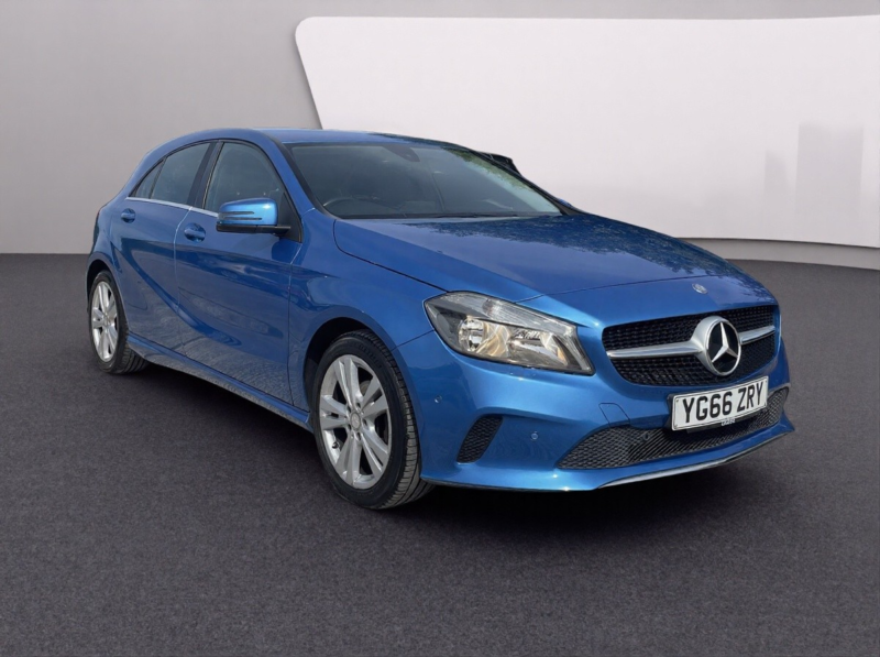 2016 Mercedes-Benz A Class 1.5 A180d Sport in Blue — image 1