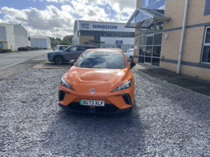 2023 MG Mg4 64kwh Trophy Long Range in Orange — image 3