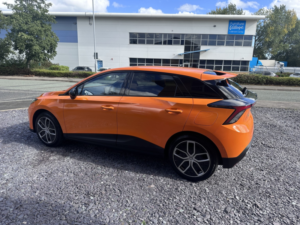 2023 MG Mg4 64kwh Trophy Long Range in Orange — image 6