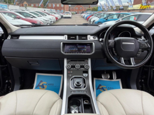 2016 Land Rover Range Rover Evoque 2.0 Td4 Hse Dynamic Lux Auto 4WD Euro 6 (s/s) 5dr in Black — image 2
