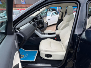 2016 Land Rover Range Rover Evoque 2.0 Td4 Hse Dynamic Lux Auto 4WD Euro 6 (s/s) 5dr in Black — image 4