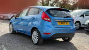 2010 Ford Fiesta 1.4 Titanium 5dr in Blue — image 4