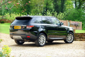2017 Land Rover Range Rover Sport 3.0 Sdv6 Hse 4WD - Pan Roof, 20inch Alloys, Black Leather - 2 Owners - Fsh - 67,900 Miles - Black in Black — image 2