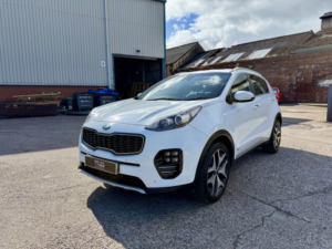2016 Kia Sportage 2.0 Crdi Gt-Line in White — image 3