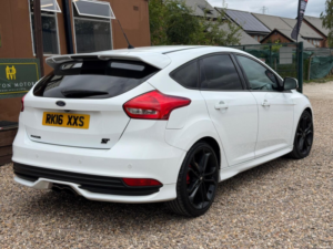 2016 Ford Focus 2.0t Ecoboost St-3 Euro 6 (s/s) 5dr in White — image 6