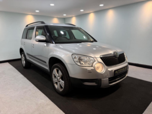 2010 Skoda Yeti 1.2 Tsi Se DSG Euro 5 5dr in Silver — image 2