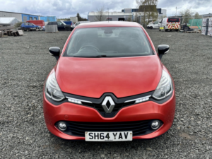 2014 Renault Clio 1.5 Dynamique Medianav Dci 90 Stop & Start in Red — image 5