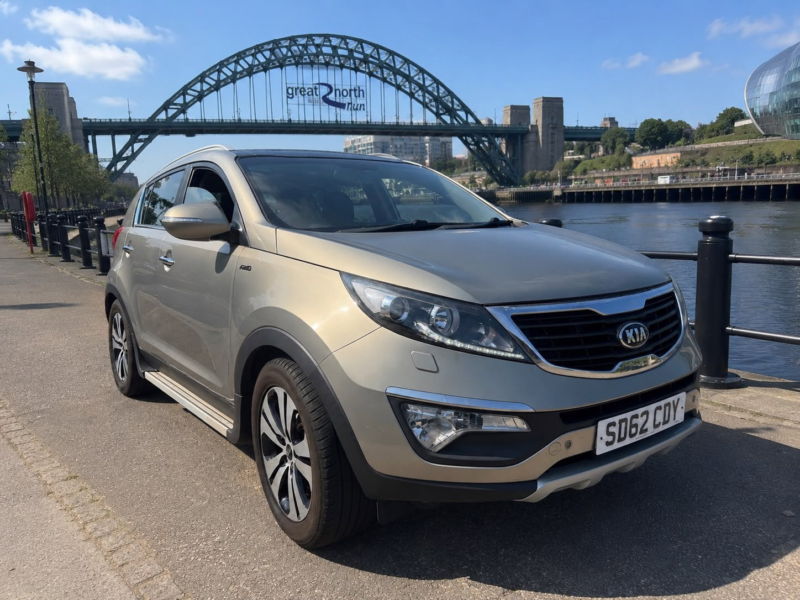 2012 Kia Sportage 2.0 Crdi Kx-3 SUV 5dr Diesel Manual AWD Euro 5 (134 Bhp) in Silver — image 1