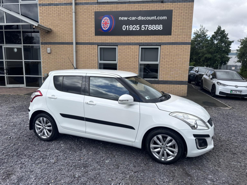 2015 Suzuki Swift 1.2 Sz4 in White — image 1
