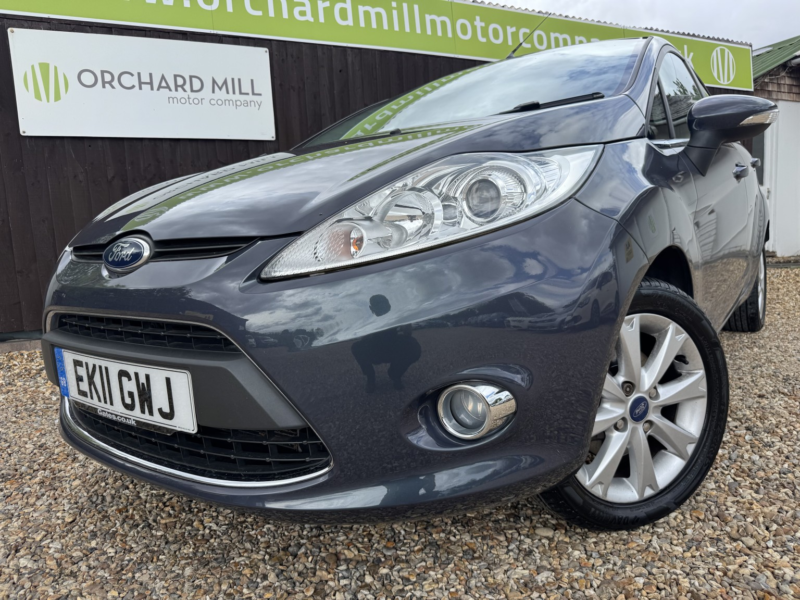 2011 Ford Fiesta 1.4 Zetec in Grey — image 1