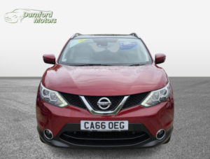 2016 Nissan Qashqai 1.5 Dci N-Connecta in Red — image 2