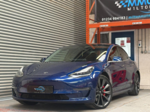 2020 Tesla Model 3 (dual Motor) Performance Auto 4wde 4dr (performance Upgrade) in Blue — image 4