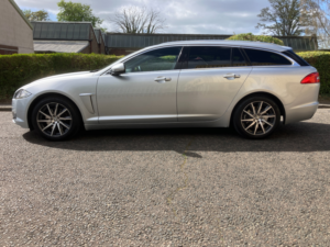 2013 Jaguar Xf 2.2d Premium Luxury Sportbrake 5dr Diesel Auto Euro 5 (s/s) (200 Ps) in Silver — image 4