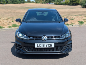 2018 Volkswagen Golf R-Line Tdi Bluemotion Technology DSG in Black — image 2