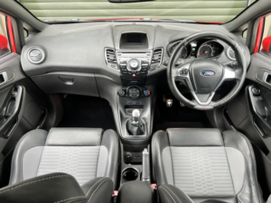 2015 Ford Fiesta 1.6 T Ecoboost St-2 in Red — image 4
