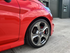 2015 Ford Fiesta 1.6 T Ecoboost St-2 in Red — image 5