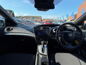 2015 Honda Civic 1.8 I-Vtec Sport Auto Euro 6 5dr in Silver — image 2