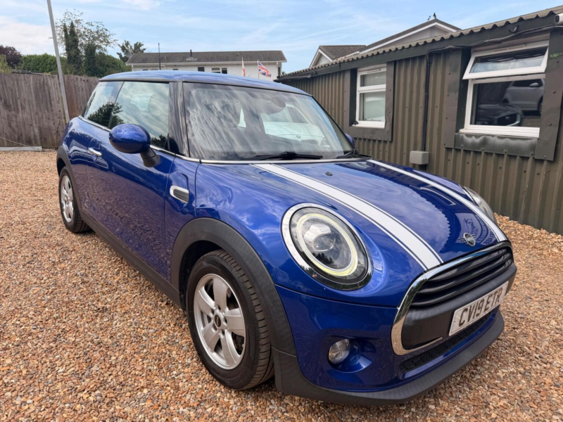 2019 MINI Hatch 1.5 One Classic Euro 6 (s/s) 3dr in Blue — image 1