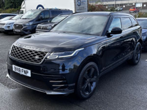 2018 Land Rover Range Rover Velar 2.0 D180 R-Dynamic S in Black — image 6