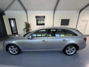 2017 Audi A4 Avant 2.0 Tdi Ultra Sport in Silver — image 2