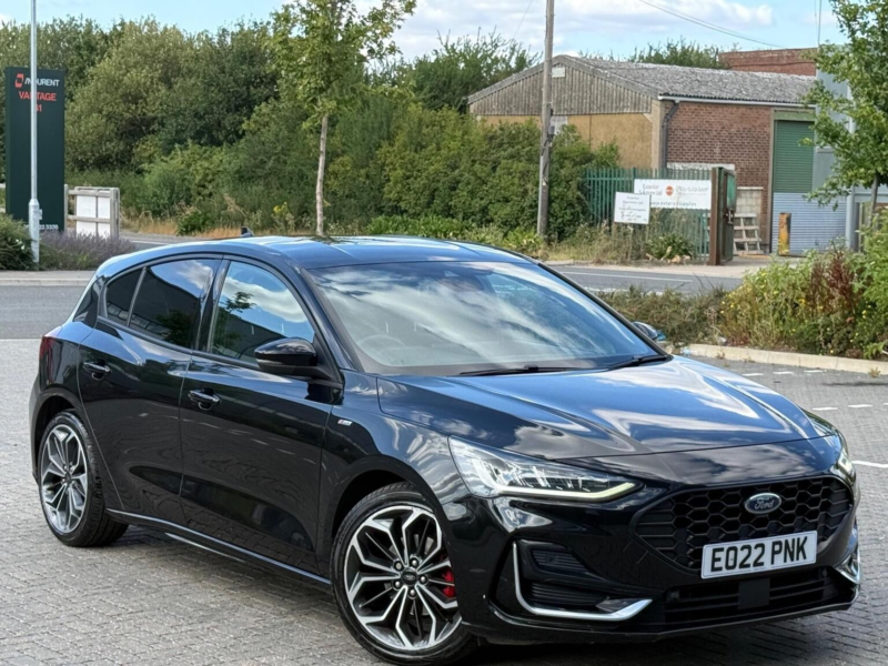 2022 Ford Focus 1.0t Ecoboost St-Line Vignale Euro 6 (s/s) 5dr in Black — image 1