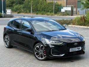 2022 Ford Focus 1.0t Ecoboost St-Line Vignale Euro 6 (s/s) 5dr in Black — image 5