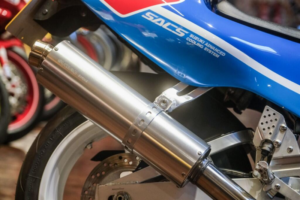 1989 Suzuki Gsx-R750 Gsx 750-Rr Super Sports in White — image 6