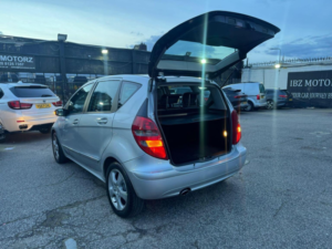 2006 Mercedes-Benz A Class 1.5 A150 Avantgarde Se 5dr in Silver — image 5