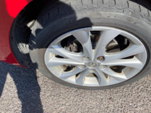 2010 Mazda Mazda3 1.6 Takuya Euro 5 5dr in Red — image 6