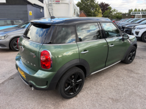 2016 MINI Countryman 2.0 Cooper Sd SUV 5dr Diesel Manual All4 Euro 5 (s/s) (143 Ps) in Green — image 5