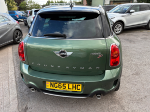 2016 MINI Countryman 2.0 Cooper Sd SUV 5dr Diesel Manual All4 Euro 5 (s/s) (143 Ps) in Green — image 6