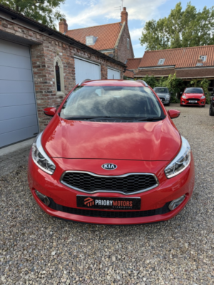 2015 Kia Ceed 1.6 Crdi Ecodynamics 2 in Red — image 6