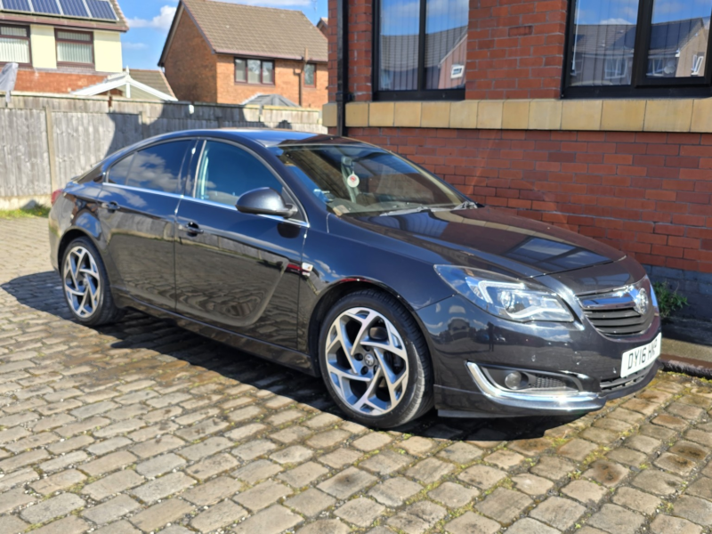 2016 Vauxhall Insignia 1.6 Cdti Sri Vx Line Nav in Black — image 1