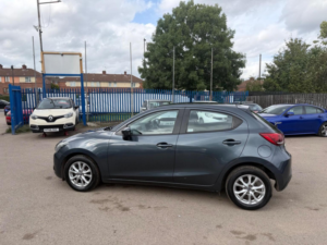 2016 Mazda Mazda2 1.5 Skyactiv-G Se-L Euro 6 (s/s) 5dr in Grey — image 4