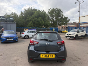 2016 Mazda Mazda2 1.5 Skyactiv-G Se-L Euro 6 (s/s) 5dr in Grey — image 5
