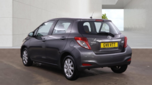 2011 Toyota Yaris 1.3 Dual Vvt-I T Spirit in Grey — image 2
