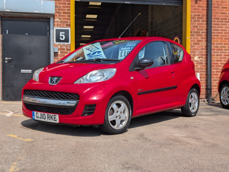 2010 Peugeot 107 1.0 12v Verve in Red — image 1