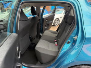 2013 Toyota Yaris 1.33 Dual Vvt-I Tr Euro 5 5dr in Blue — image 6