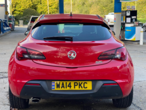 2014 Vauxhall Astra 2.0 Cdti Sri Euro 5 (s/s) 3dr in Red — image 6