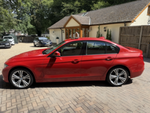 2017 BMW 3 Series 1.5 318i Sport Saloon in Red — image 4